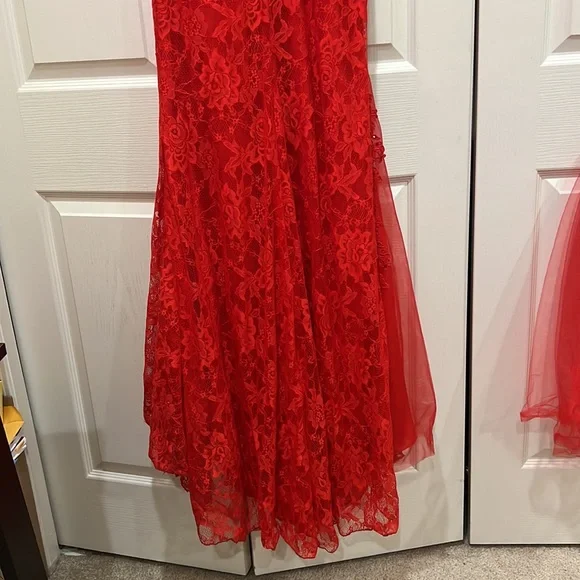 Red evening gown | size: 2-4 | Color: Red | comes with red shawl - homecoming - Picture 8 of 8